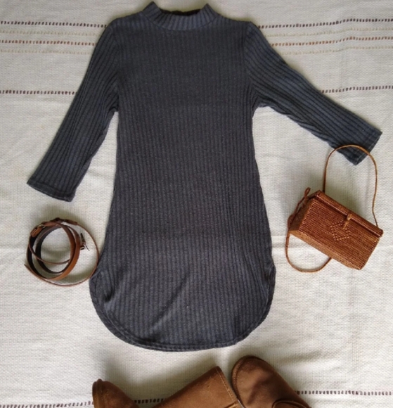 Blush | Gray Dress - Picture 3 of 8